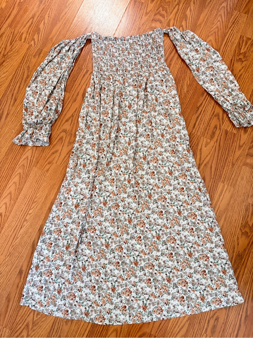 Elloh Women’s Floral Off-the-Shoulder Smocked Midi Dress - Size Medium - Picture 2 of 14